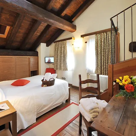 Hotel Maison Tissiere Antey-Saint-André