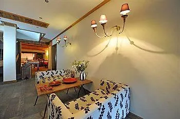 ホテル Maison Tissiere 3*